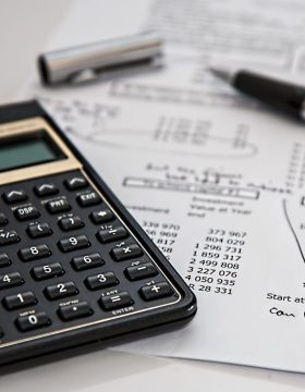 Steuern und Rechtliches als Escort